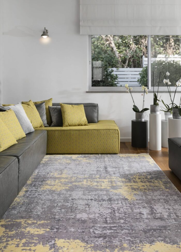 שטיח יאנוס בצבע צהוב לסלון