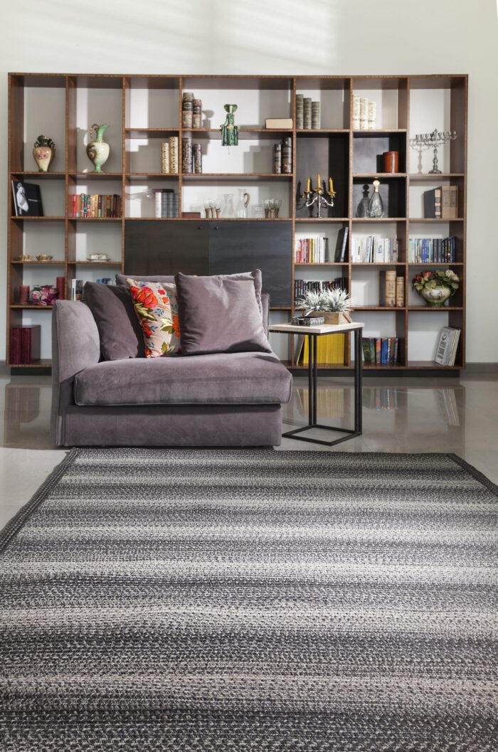 שטיח ריבר בצבע אפור שחור לסלון