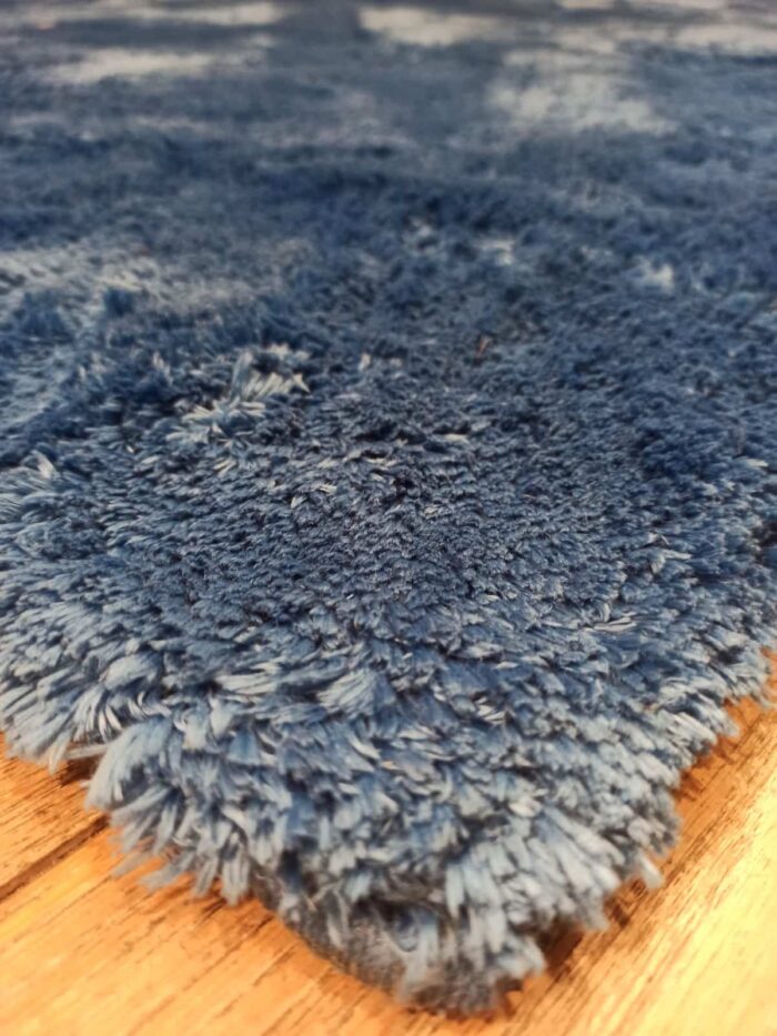 שטיח עינב כחול כהה פינה